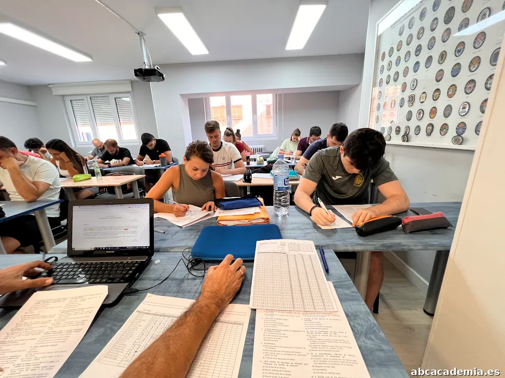 Academia iEspol | Oposiciones Policía Local y Policía Nacional