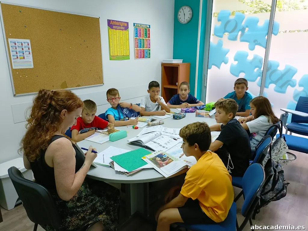 Number 10 English Centre | Academia de inglés para niños, jóvenes y adultos en Gavà