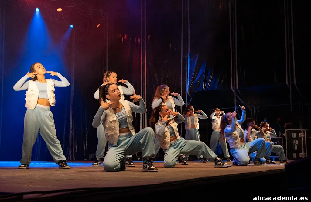 HeartBreaker Dance Studio