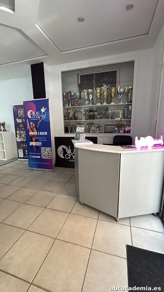 Academia de baile Luis Chávez