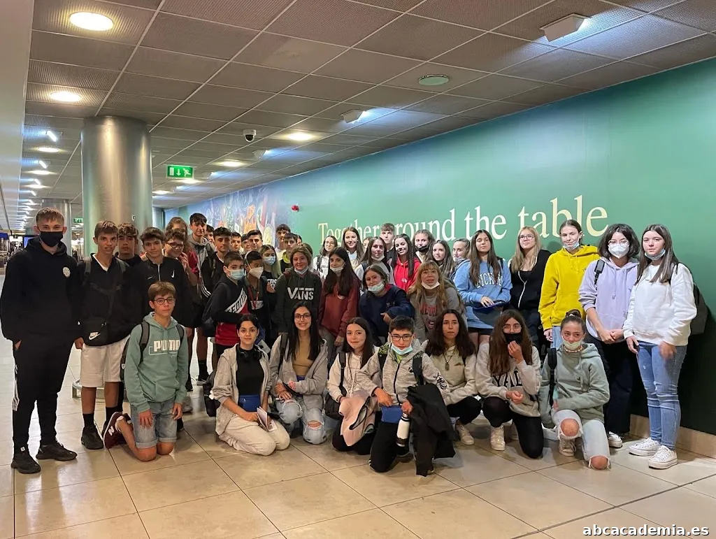 SPEAKING AWAY, academia inglés, cursos en el extranjero