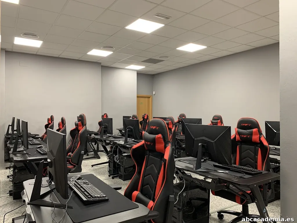 Algorithmics Cuenca. Escuela programación para niñ@s y jóvenes a partir de 5 años.