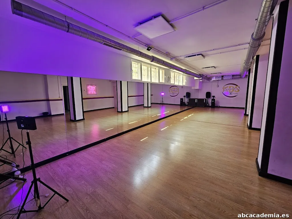 K-THÁRSIS Dance Studio