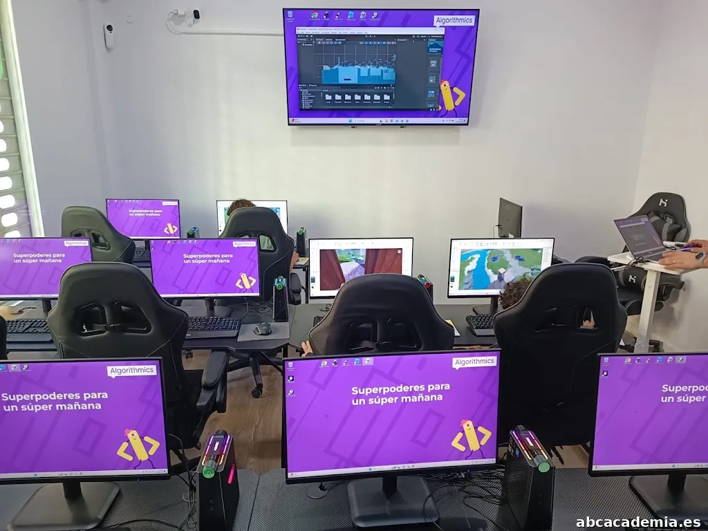 Algorithmics Cádiz. Escuela de programación para niñ@s y jóvenes a partir de 6 años.