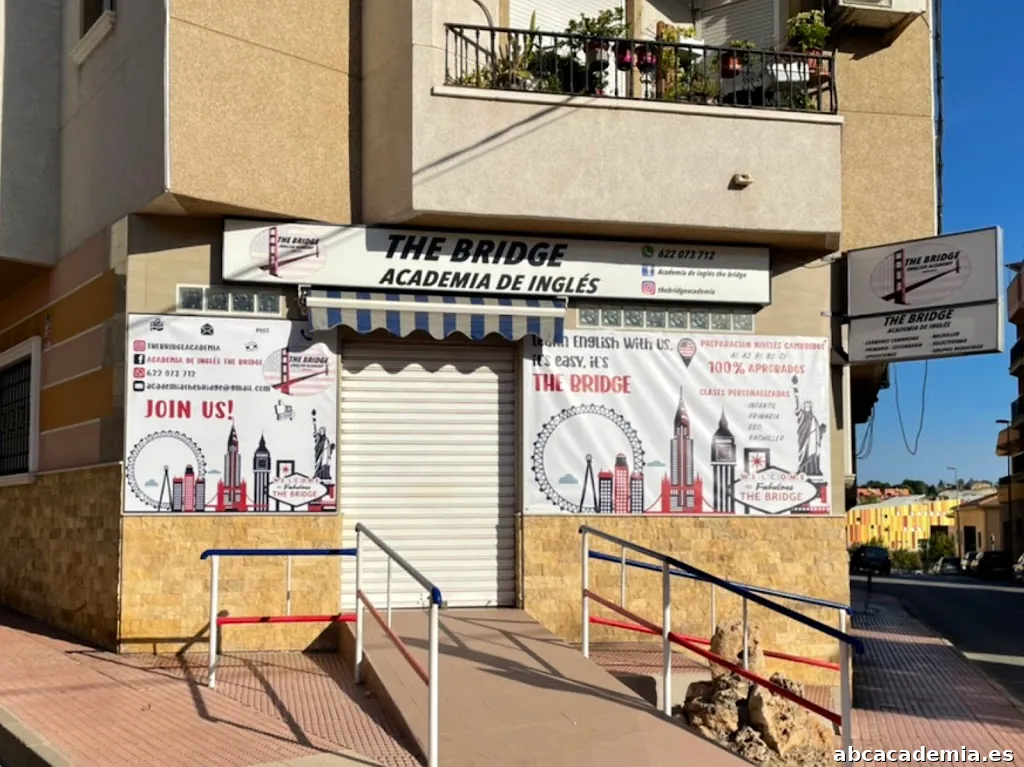 THE BRIDGE, ACADEMIA DE INGLÉS