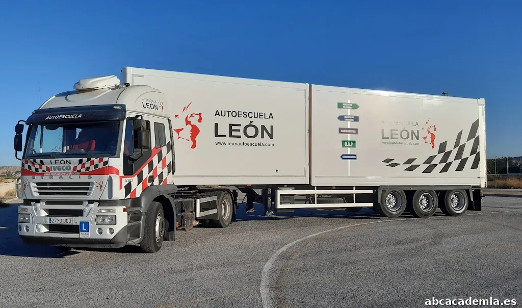 Autoescuela León