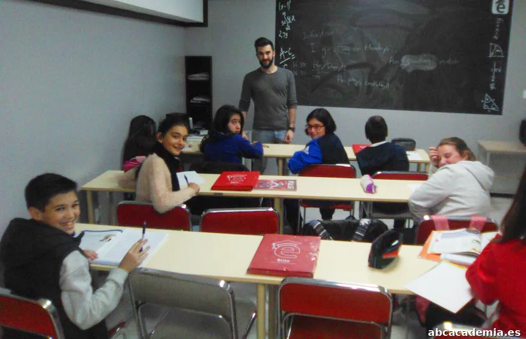 Academia y Centro de Estudios Élite