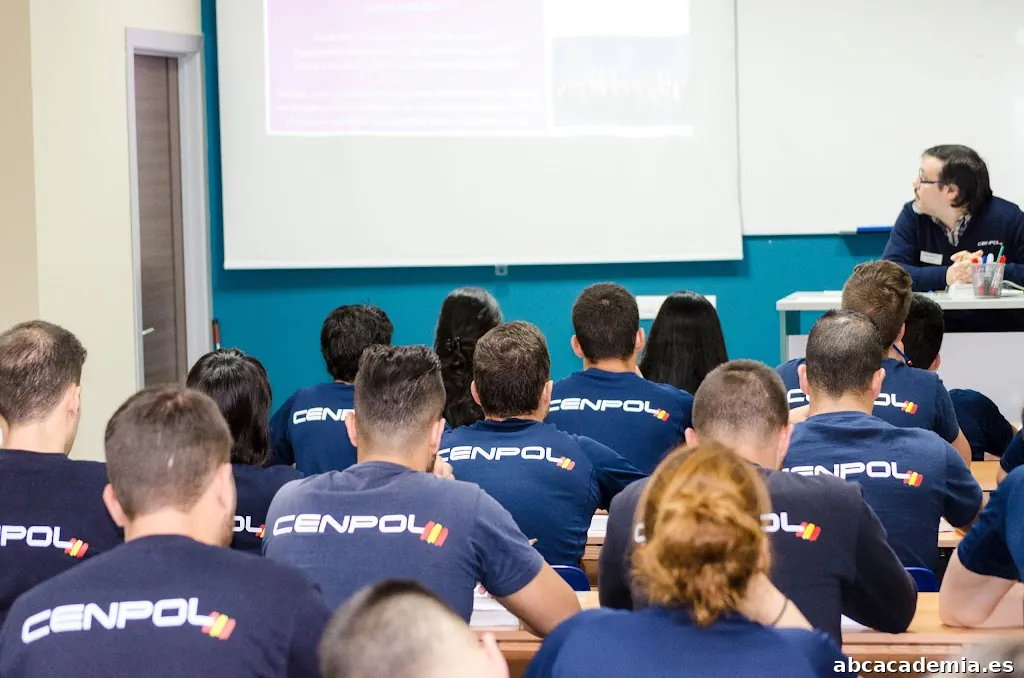 CENTRO DE ENSEÑANZAS POLICIALES CENPOL