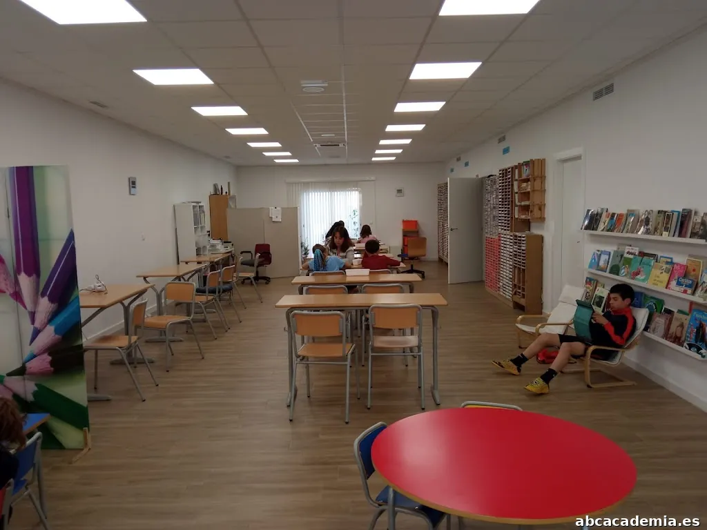 Academia Kumon de Matemáticas, Lectura e Inglés