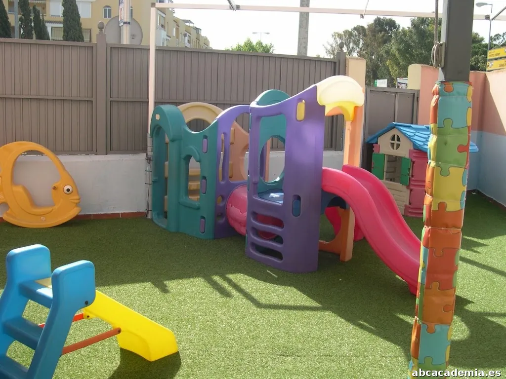 CENTRO BILINGÜE - Kindergarden / Language Academy