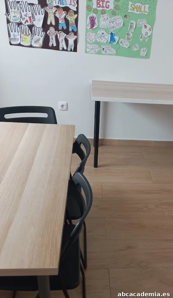 E.T.S/Kids&Joy Academia de Inglés