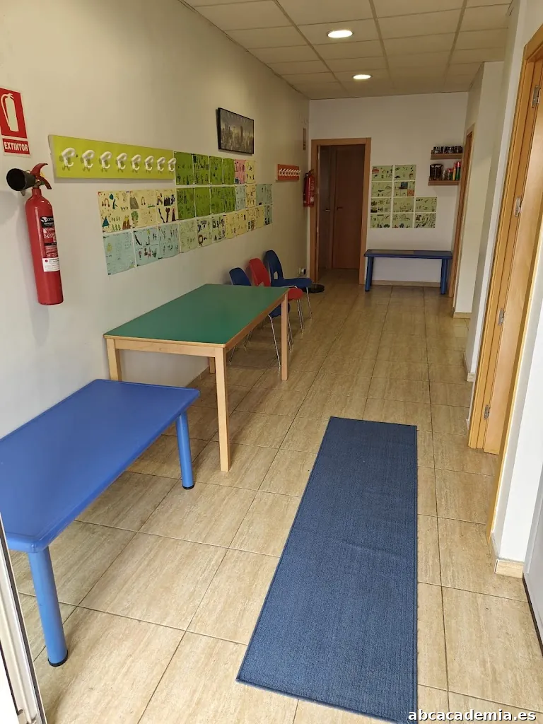 Academia Speak and Play