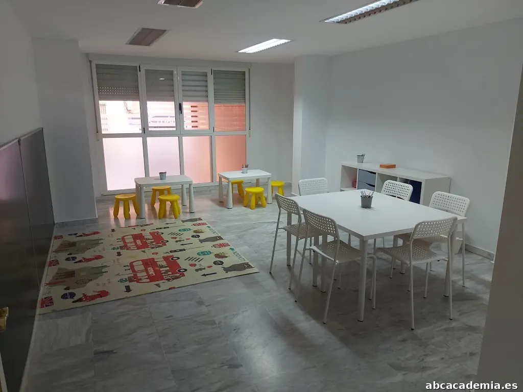 English tribe Cáceres