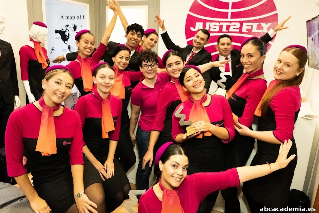 Just2fly - Academia de Azafatas y Curso TCP en Barcelona