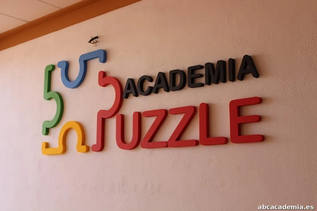 Academia Puzzle