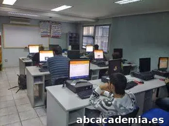 AUTOESCUELA ARIAS