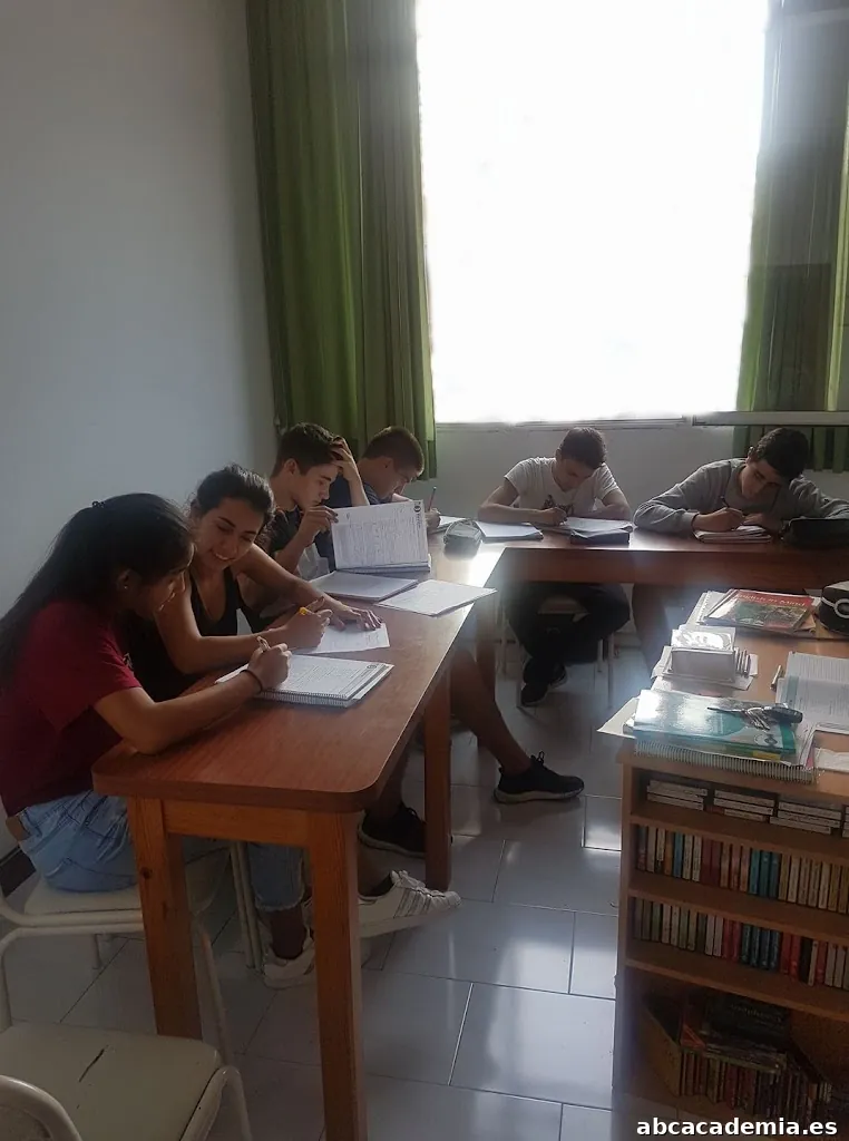 Target Schools of English