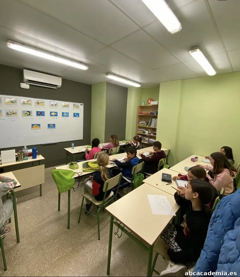 Acadèmia CECOM (Lloreda)