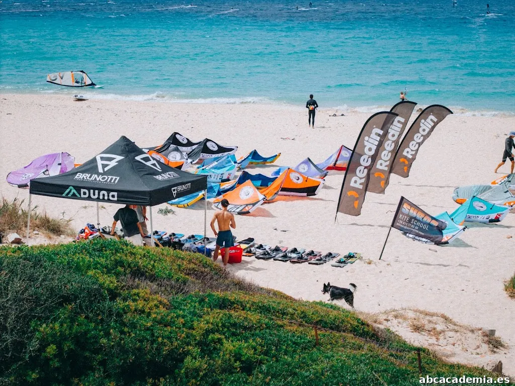 Surco Kitesurf & Wingfoil School Tarifa