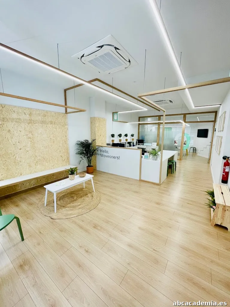 Move On English School