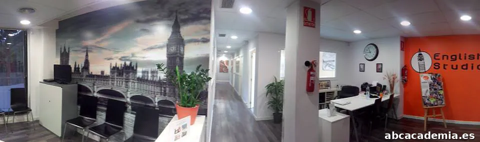 English Studio Cornellà