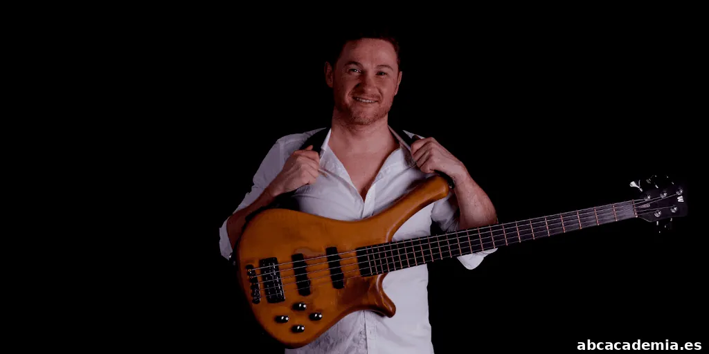 CARLOS LAIZ - ACADEMIA de BAJO en GIJÓN (Online y presencial)