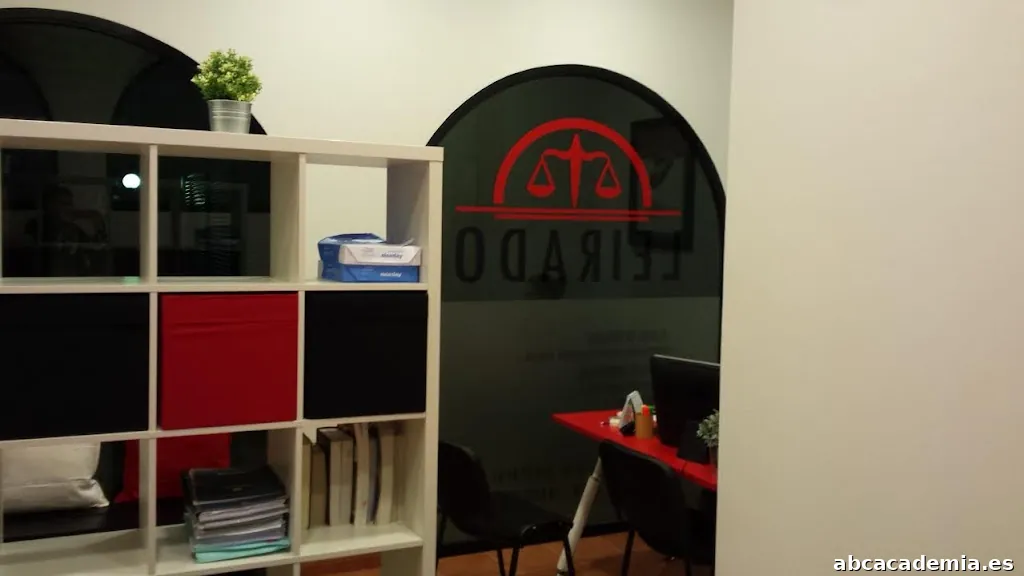 Academia de Dereito Leirado