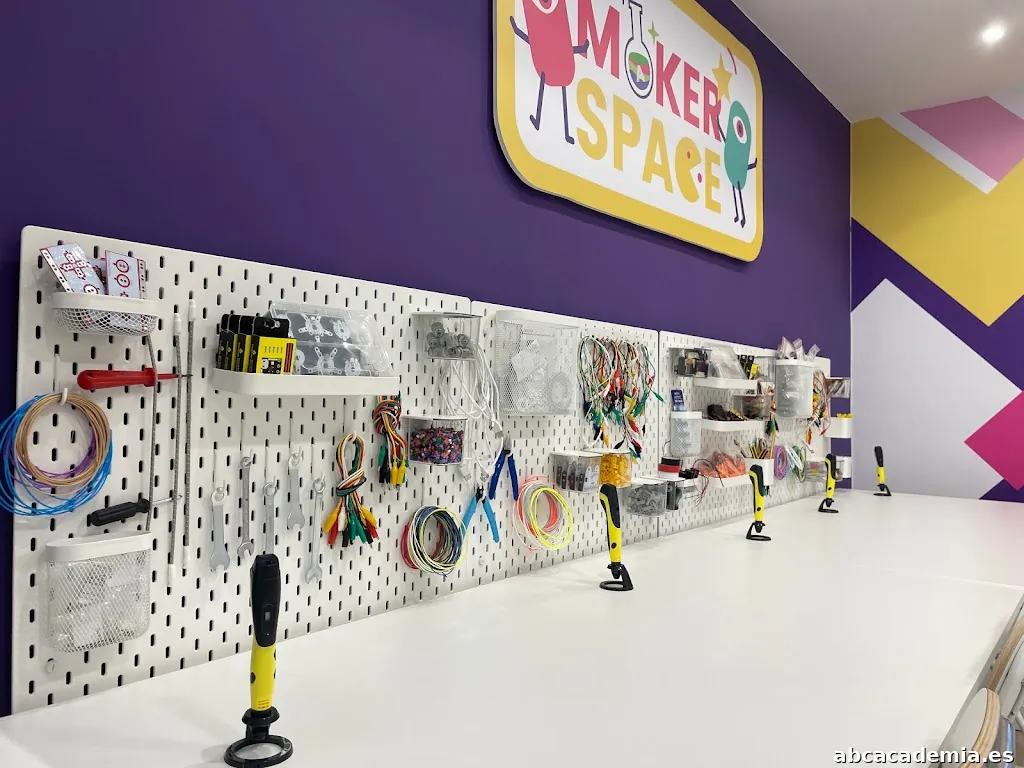 Algorithmics Santa Cruz de Tenerife. Escuela Internacional de programación para niños/as de 5 a 18 años