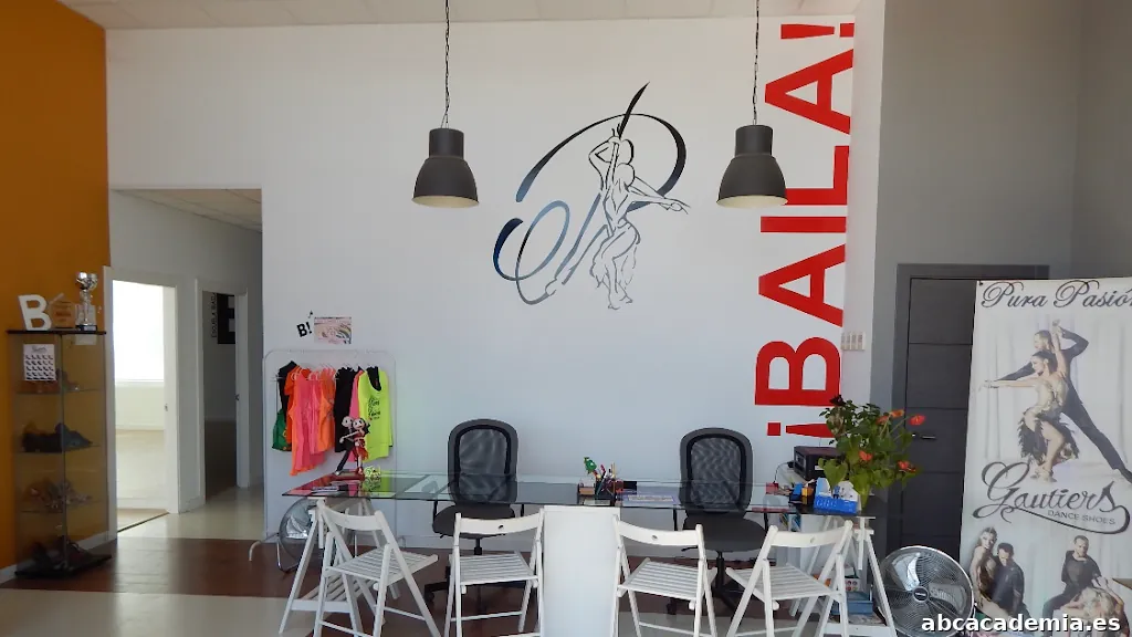 Pura Pasión Escuela de Baile - Academia de baile en Málaga - Clases de Salsa y Bachata