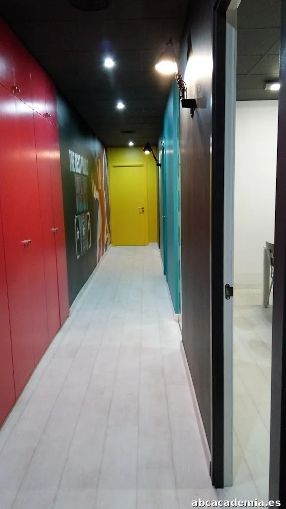 Kids&Us Granollers Centre - Academia de inglés para niños en Granollers