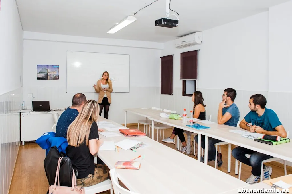 ACADEMIA DE INGLÉS - Gran Canaria | INGLESSA