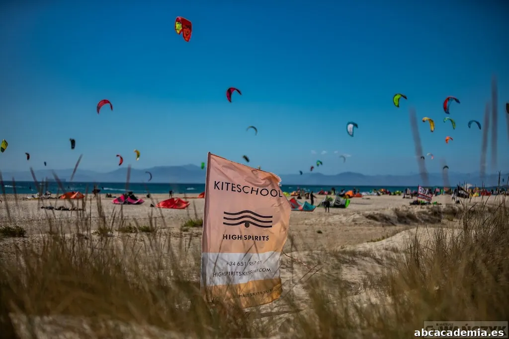 High Spirits Kitesurf - Kiteschool Tarifa