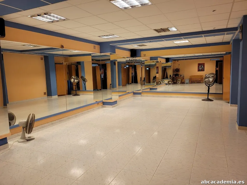 Escuela de Baile Let's Dance Donosti