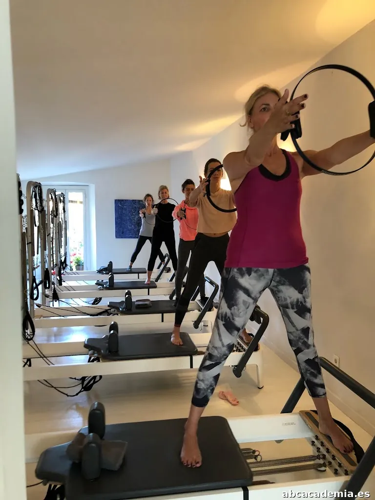 Flow Pilates Yoga