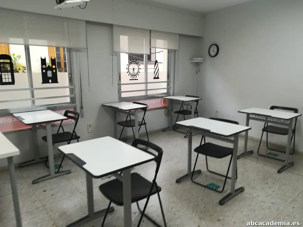 Amparo Mestre Academia